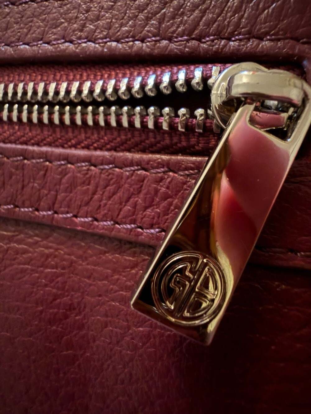 Giani Bernini Women's Genuine Leather Crossbody Bag in Burgundy